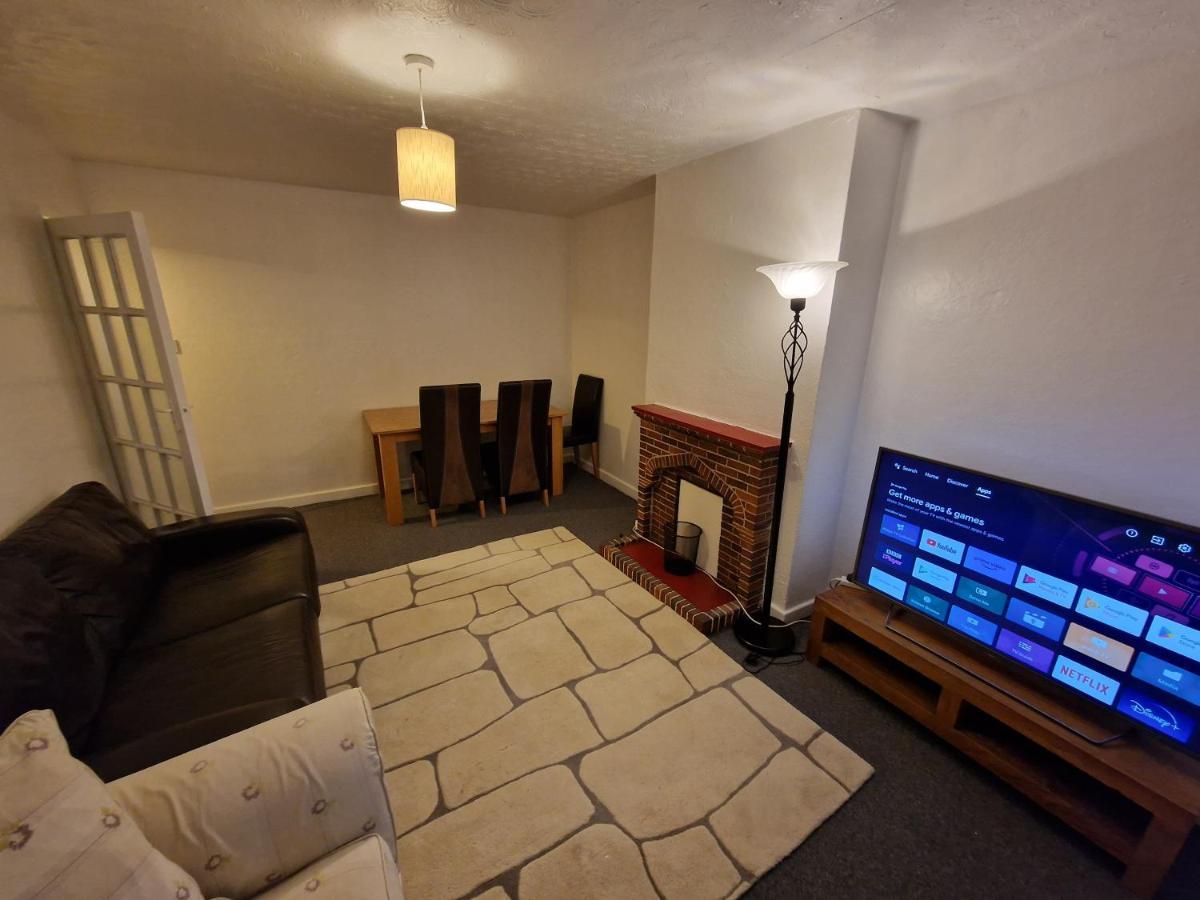 Millmead Apartment In Central Guildford With Parking ภายนอก รูปภาพ