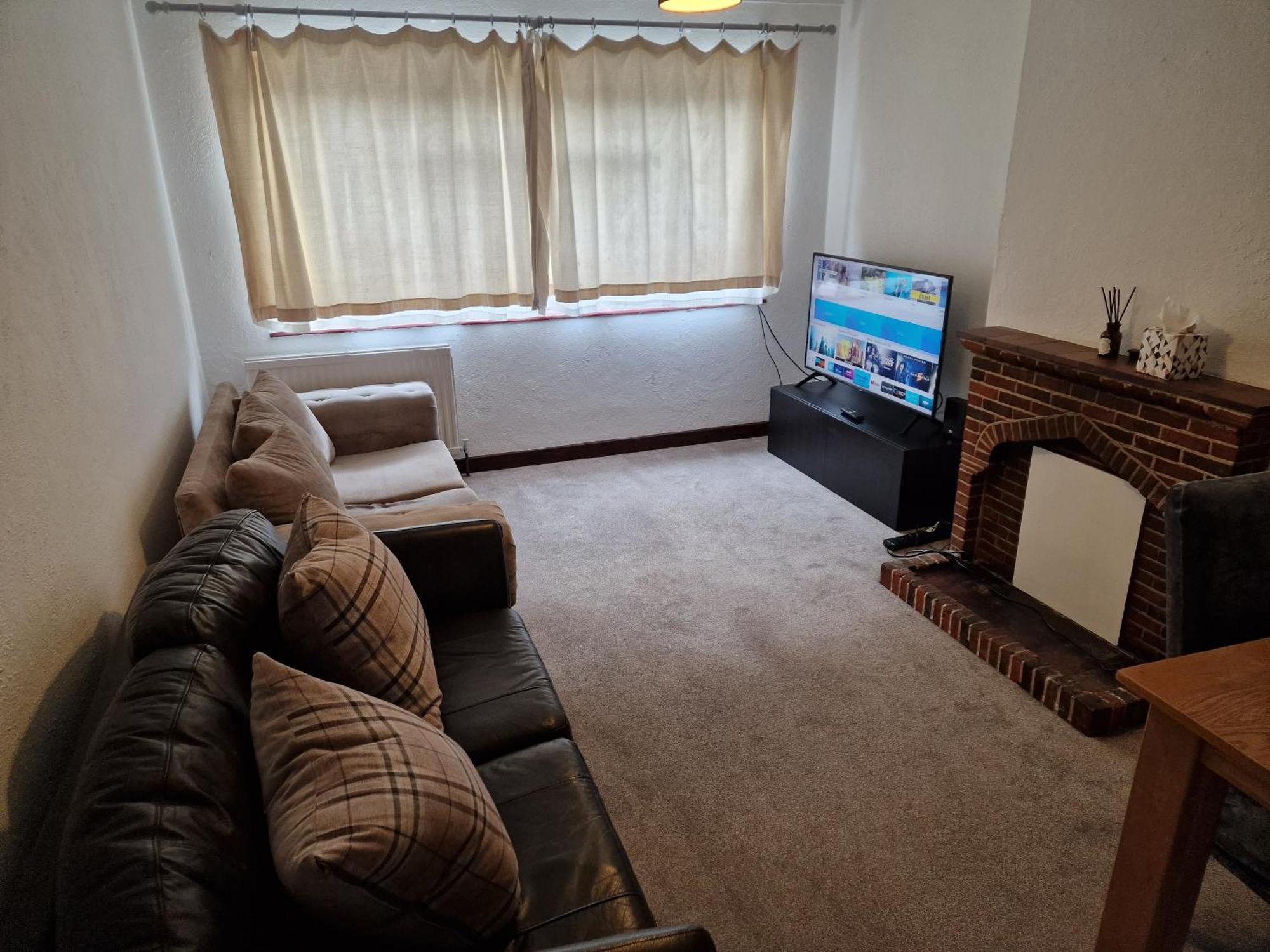 Millmead Apartment In Central Guildford With Parking ภายนอก รูปภาพ